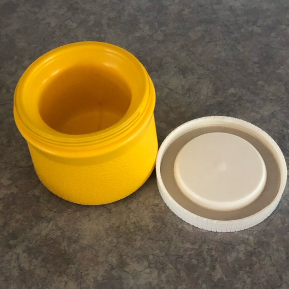 80's Plastic Mini Thermos - 6 ounces - Camping Thermos - Lunchbox - Food Storage - Picture 3 of 9